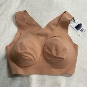 Evelyn and Bobbie bra new size M